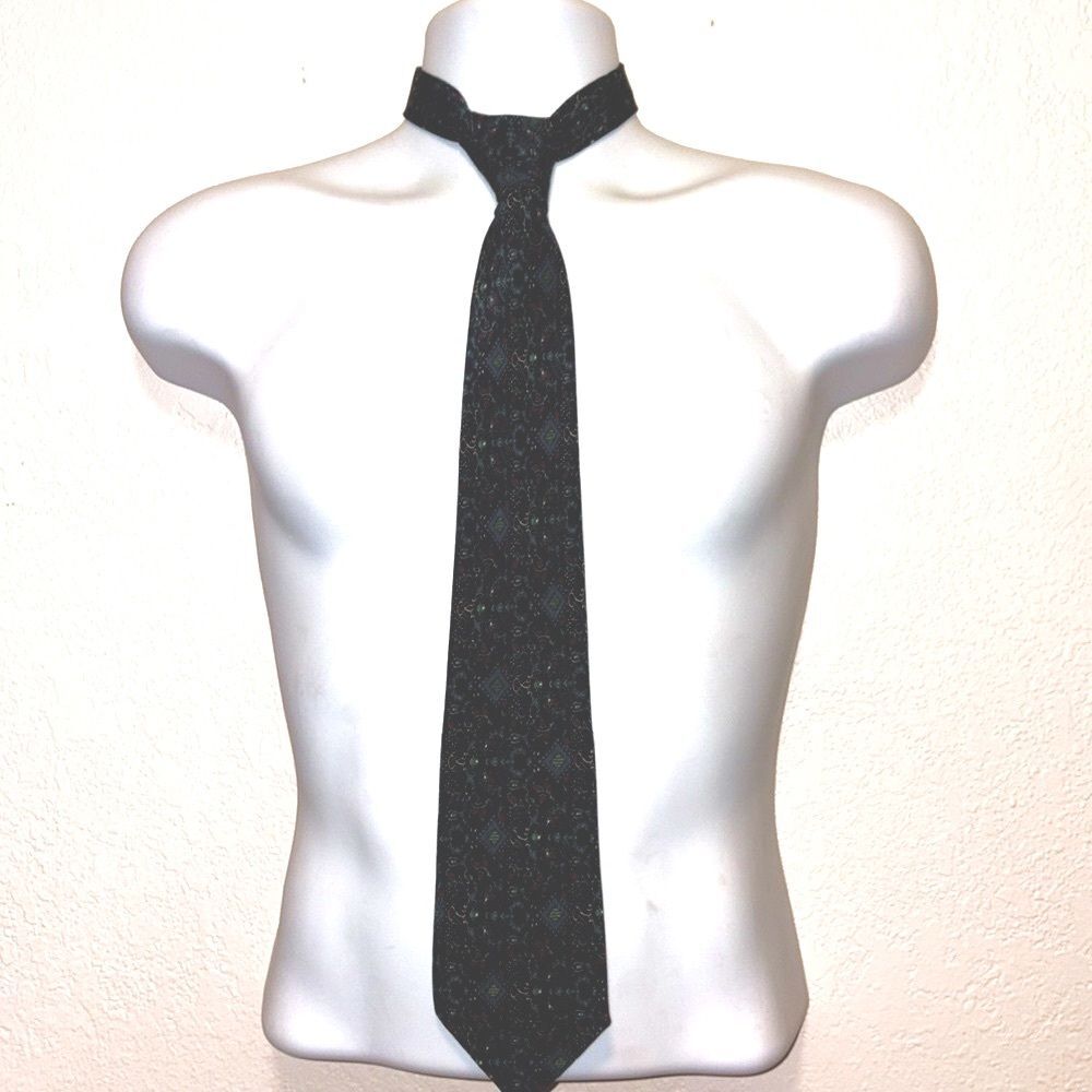 Nina Ricci Paris silk tie made in France
